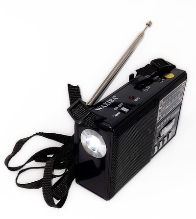 Радиоприемник с MP3 плеером +фонарь Waxiba XB-324URT