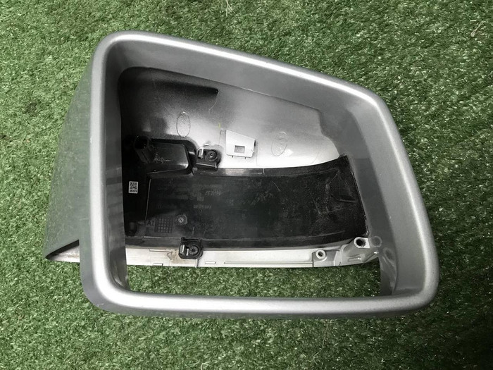 Крышка зеркала правая Mercedes M GLE W166 (11-18)