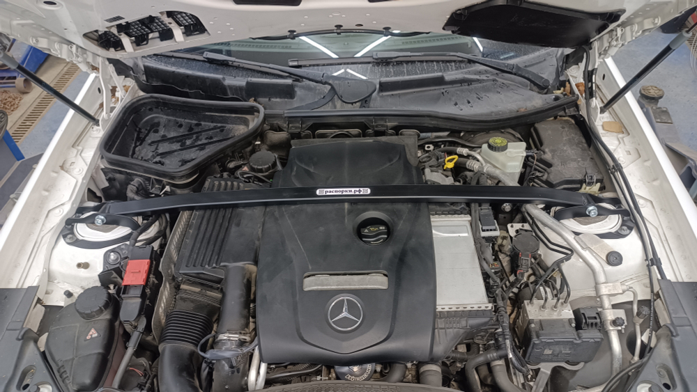 Распорка передних стоек Mercedes-Benz SLK 3 (R172) (ПОД ЗАКАЗ)