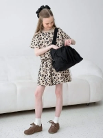 Костюм для девочки, футболка и шорты в сад