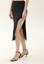 Юбка с асимметричным вырезом