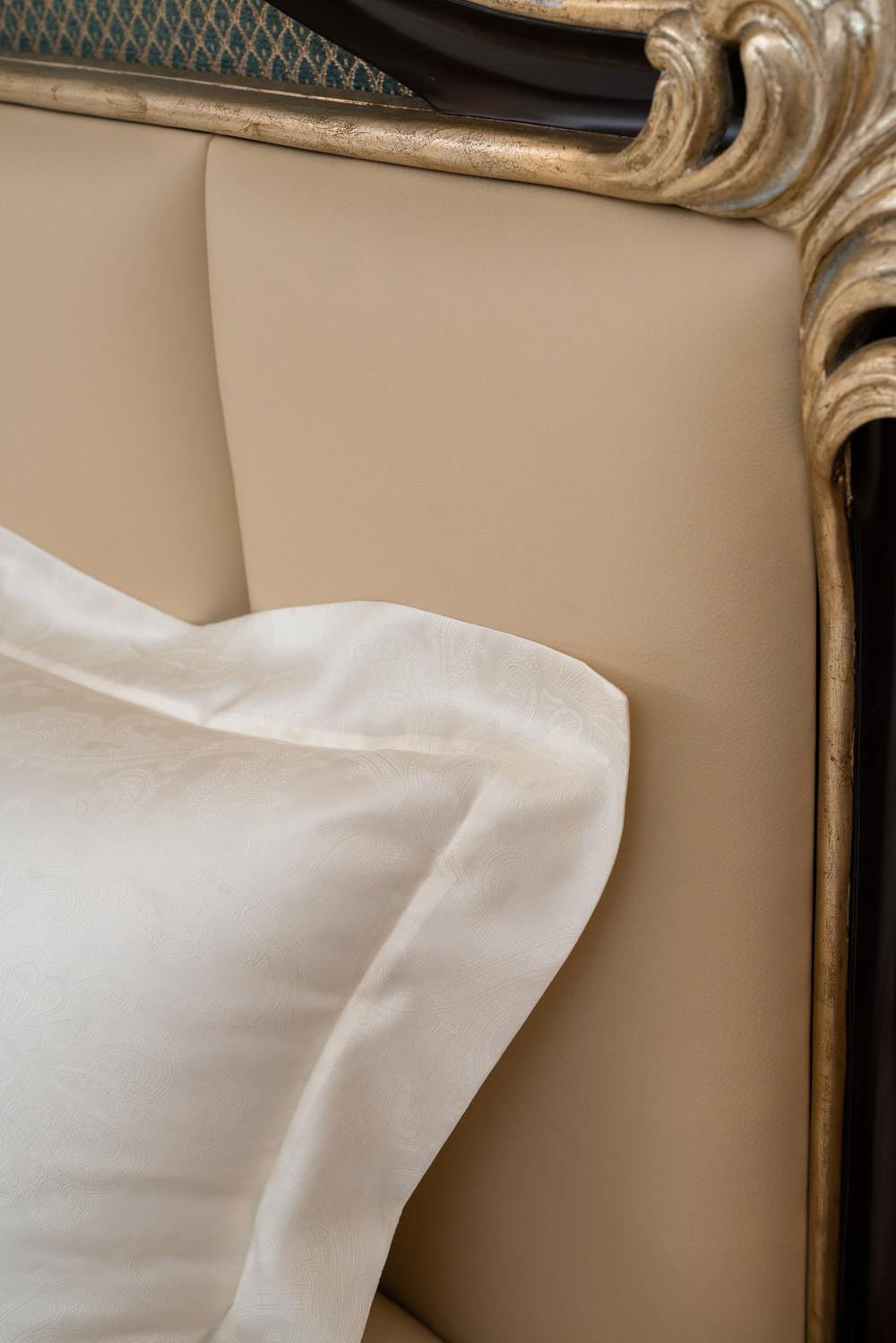 Постельное белье 2 спальное евро Сlaire Batiste Atelier Blavet слоновая кость