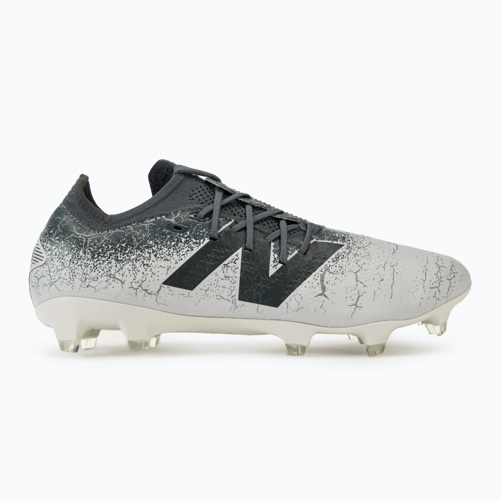 Футбольные бутсы New Balance Furon Pro V7+ FG concrete