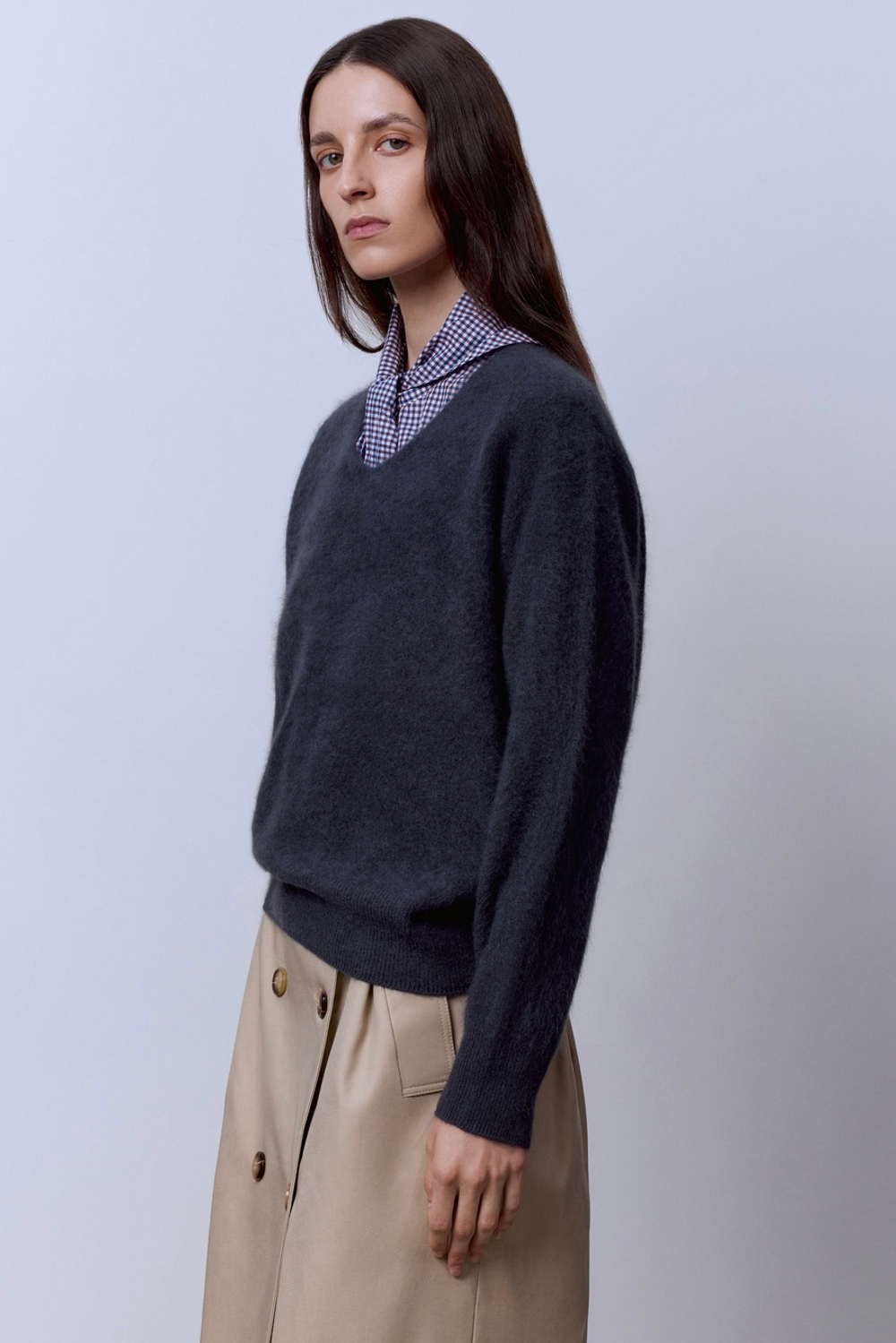 Свитер с V-вырезом из шерсти с кашемиром