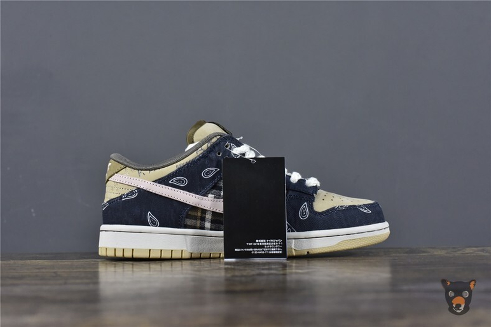 Кроссовки Nike SB Dunk x Travis Scott "Cactus Jack"