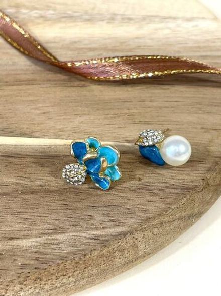 Серьги гвоздики ассиметричные