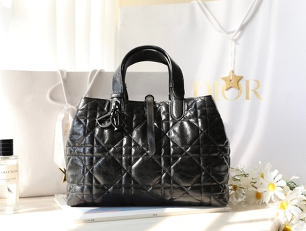Christian Dior Medium Toujours Bag 28 cm