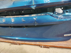 Крышка багажника Geely Monjaro 21-нв Б/У Оригинал 6608115786C15