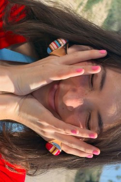 ZARA НАБОР ИЗ 2 КОЛЕЦ С ПОЛОСКАМИ ИЗ СМОЛЫ, РАЗНОЦВЕТНЫЙ