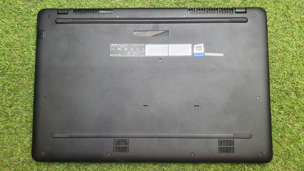 Ноутбук ASUS i3-7/6Gb/MX130 2GB