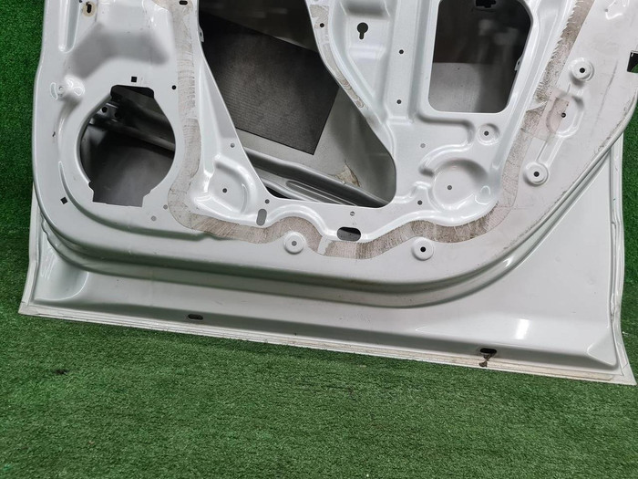 Дверь передняя правая Opel Zafira С (2011-2019)