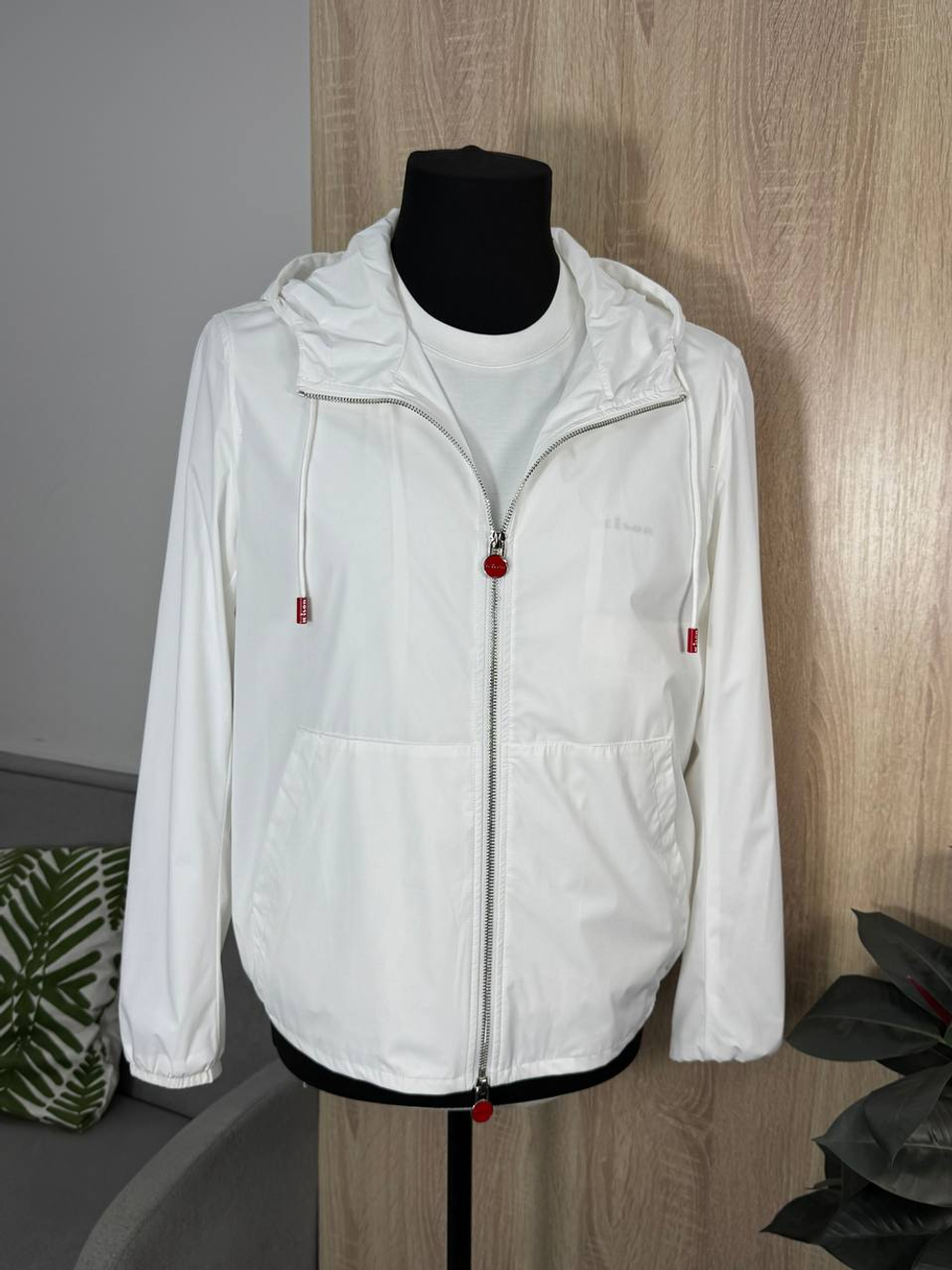 Ветровка Kiton