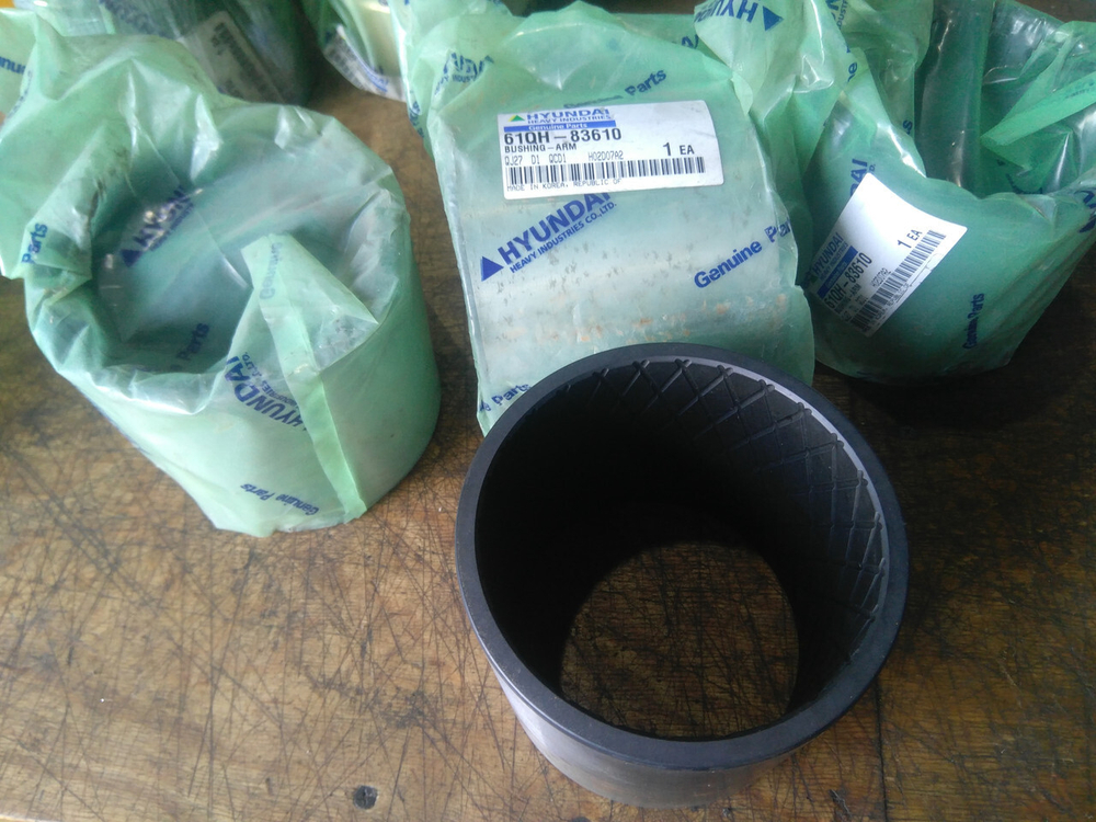 Втулка 61QH-83610