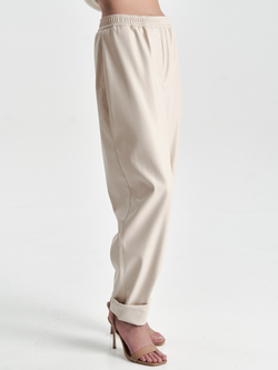 Брюки экокожа в молочном цвете