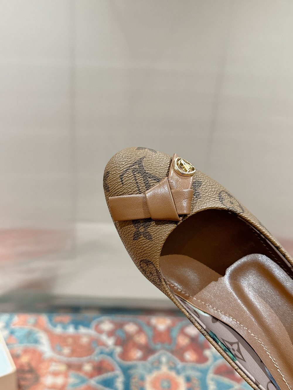 Louis Vuitton Pump (4 colors)