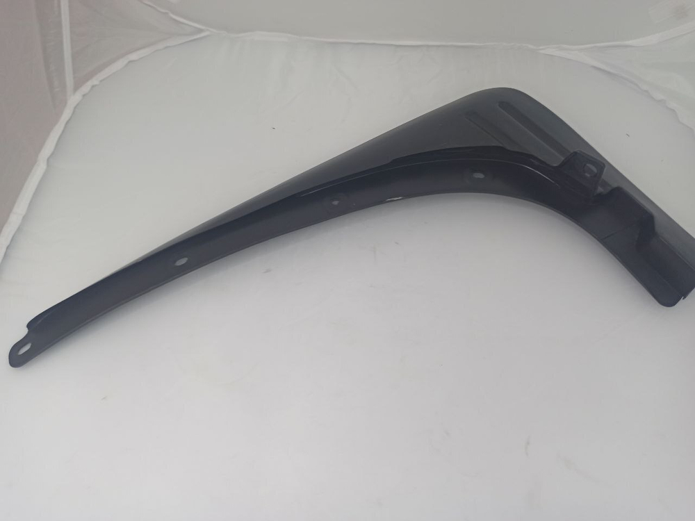 Брызговик передний правый T113102052 для Chery Tiggo