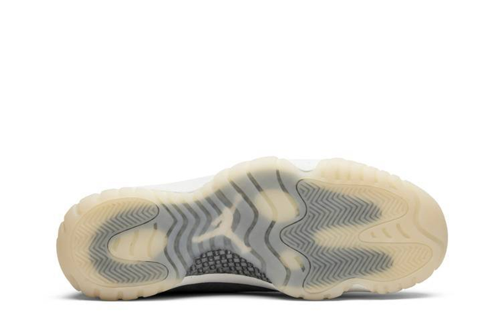 Кроссовки Jordan Air Jordan 11 Retro Premium Grey Suede