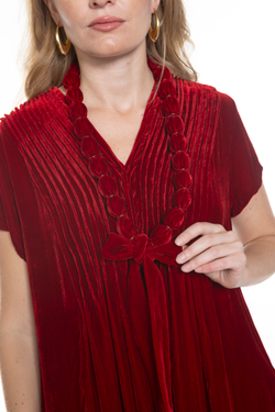 ОЖЕРЕЛЬЕ ИЗ БАРХАТА