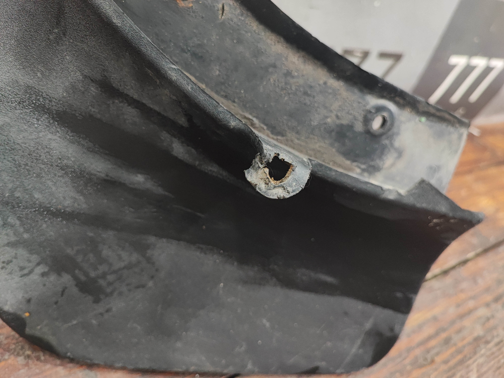 Брызговик задний левый Volkswagen Touareg 2 10-18 Б/У Оригинал 7P0075101