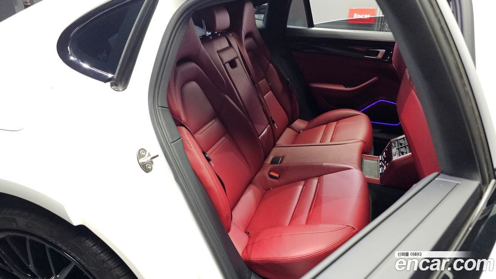 Porsche Panamera (971) 3.0 AWD (04.2020)