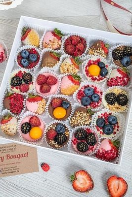Клубника в шоколаде Летнее ассорти конфеты купить спб