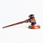 Деревянный молоток судьи (аукционный молоток) из древесины кедра. wg2