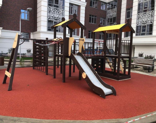 Детский игровой комплекс с бесшовным резиновым покрытием