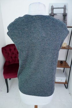 Топ Elis оригинальный 46 размер, новый