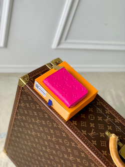 Louis Vuitton Noa Compact Wallet