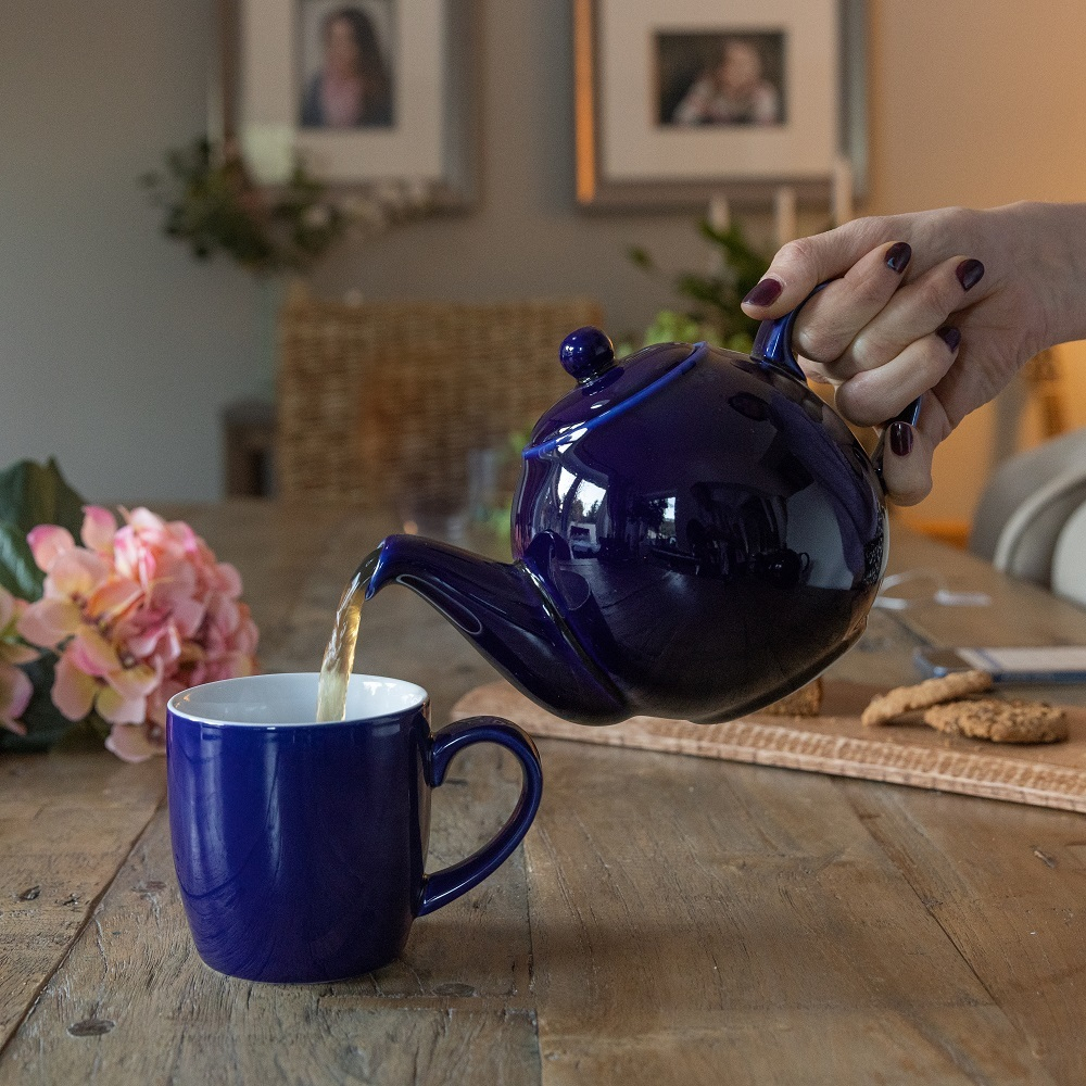 Kitchen Craft Чайник Globe 900 мл Cobalt Blue