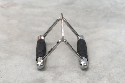 Рукоятка для тяги к животу (узкий параллельных хват)