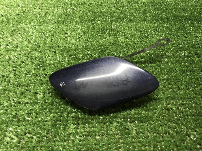 Заглушка буксир. крюка Mercedes E W212 (13-16) AMG