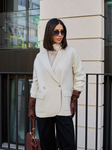 Двубортный молочный жакет из кашемира