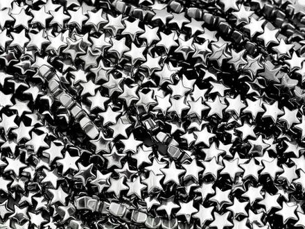 Нить гематитовых бусин "Звезда" 6,8мм