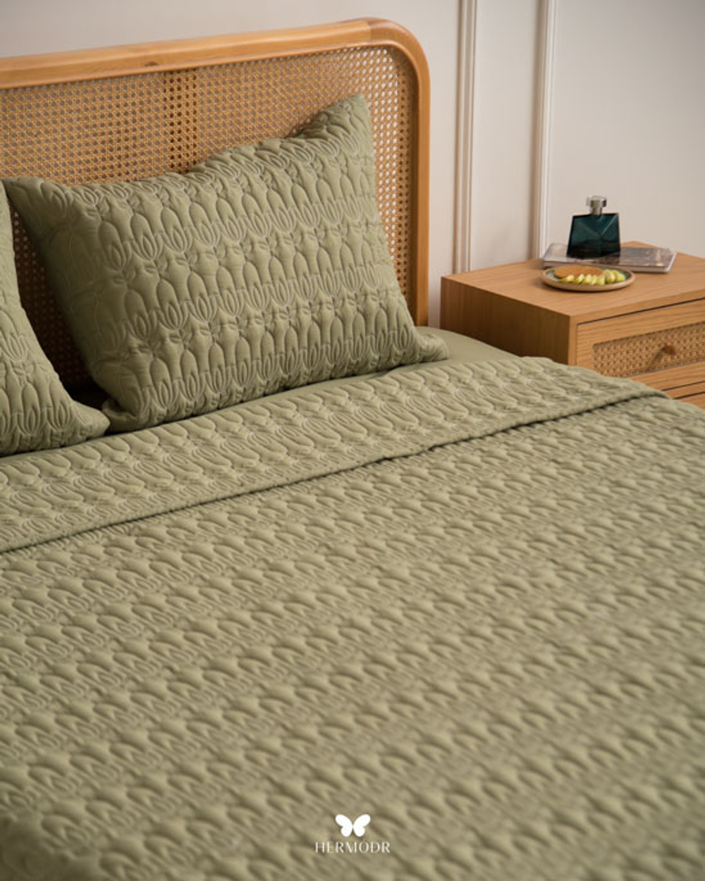 Комплект стеганного покрывала и 2 наволочек Lalehzar Green Hermodr 130220297 Иран