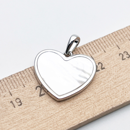 Подвеска Сердце, родиевое покрытие, перламутр, размер 18*20 мм + бейл, цена за 1 шт