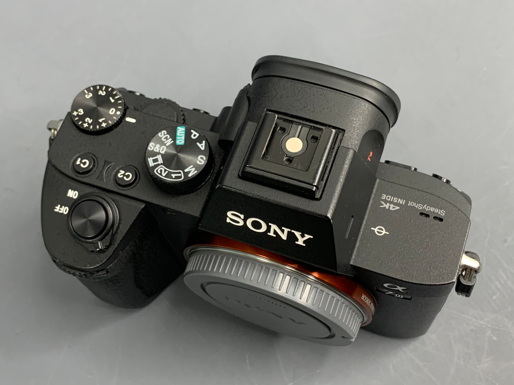 Sony A7 III 27.200 кадров