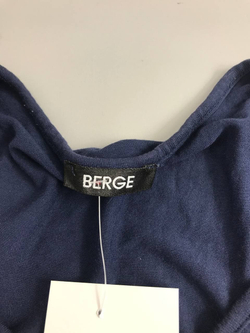 Футболка с пайетками 40/42 размер