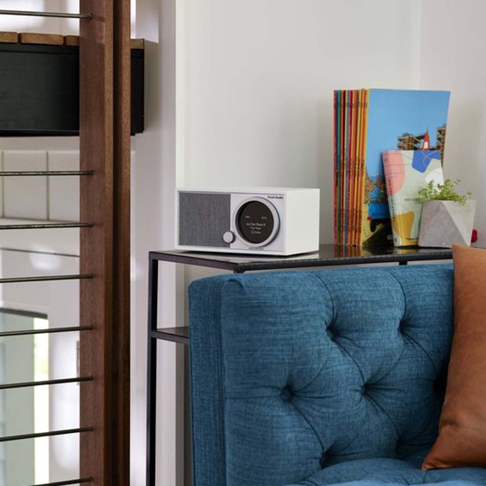 Tivoli Model One Digital Gen 2 White — цифровой радиоприемник с Wi-Fi и стримингом