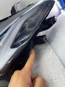 Оригинальная LED фара Toyota Avalon ()