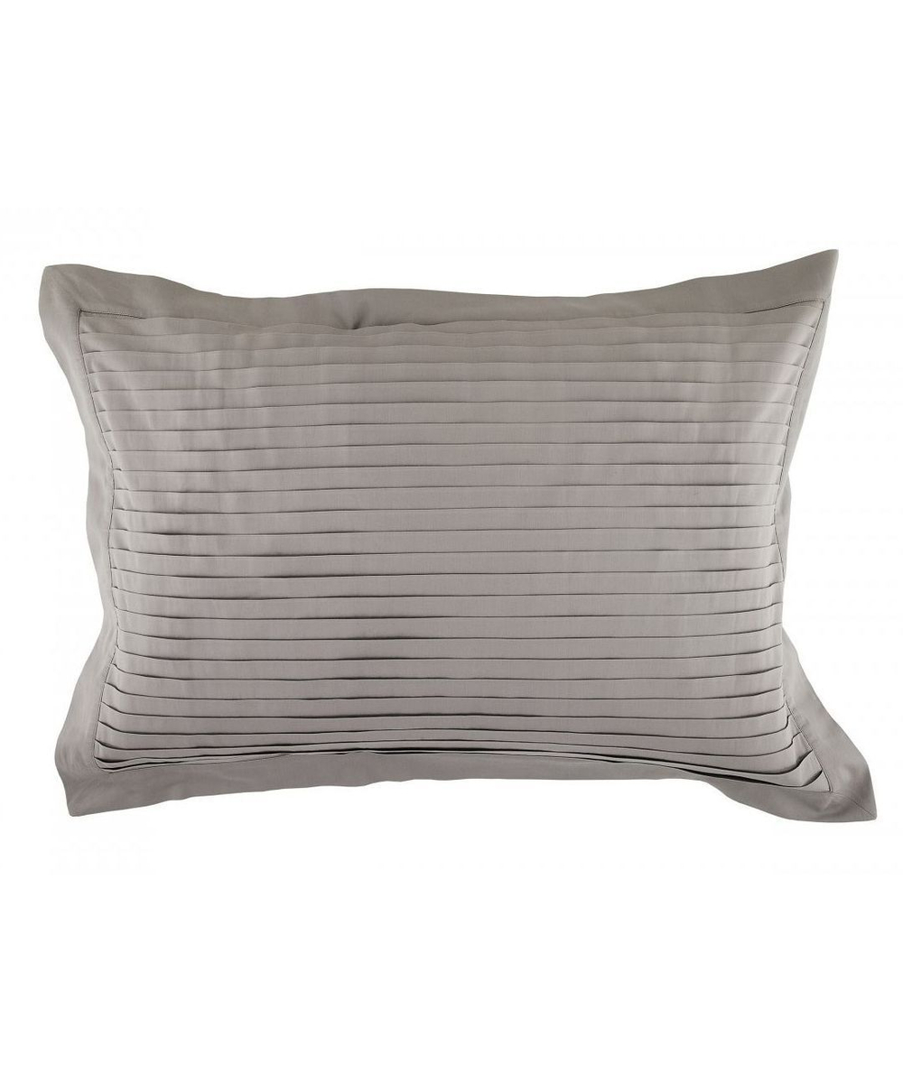 Наволочка 50х75 Christian Fischbacher Luxury Nights Pleats 701 коричневая Швейцария