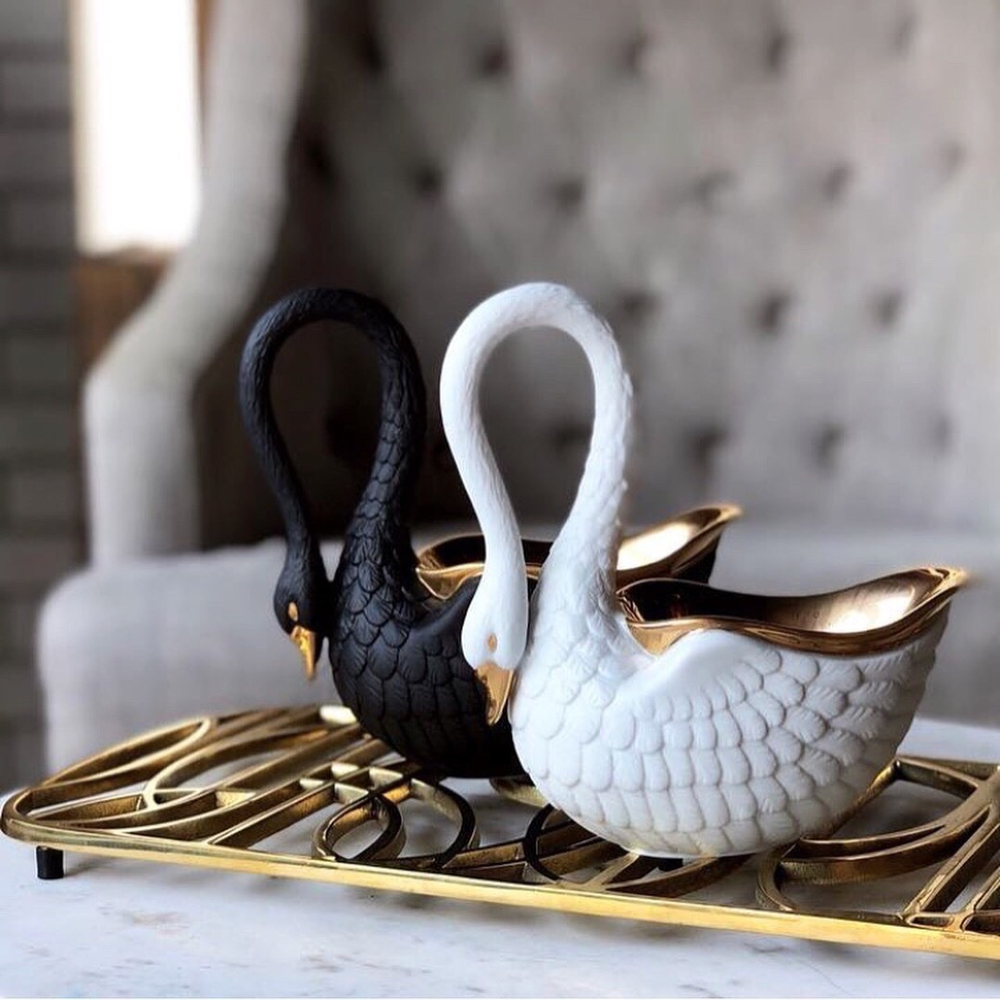 Лебедь белый S L'objet