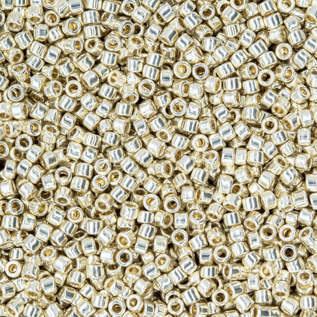 Японский бисер TOHO Treasure (№PF558), непрозрачный глянцевый с металлическим блеском