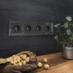 Рамка на 4 поста Diamant (черный) W0041208