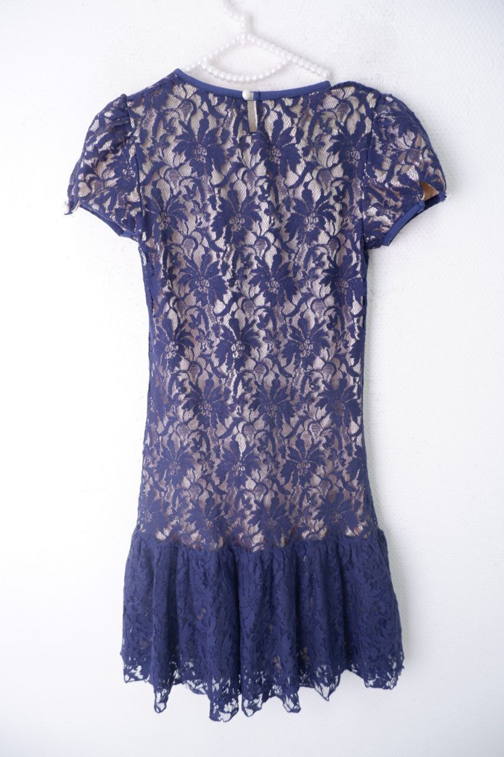 Платье De Salitto с ажуром на 15 лет