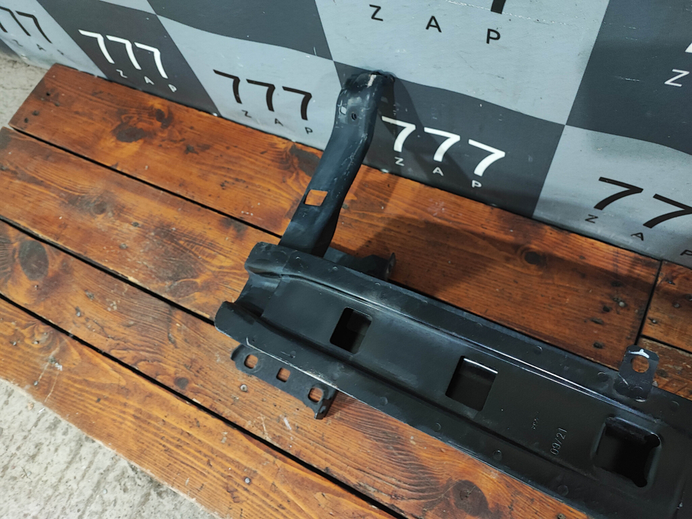 Усилитель переднего бампера Skoda Kodiaq 16-нв Б/У Оригинал 565807109G