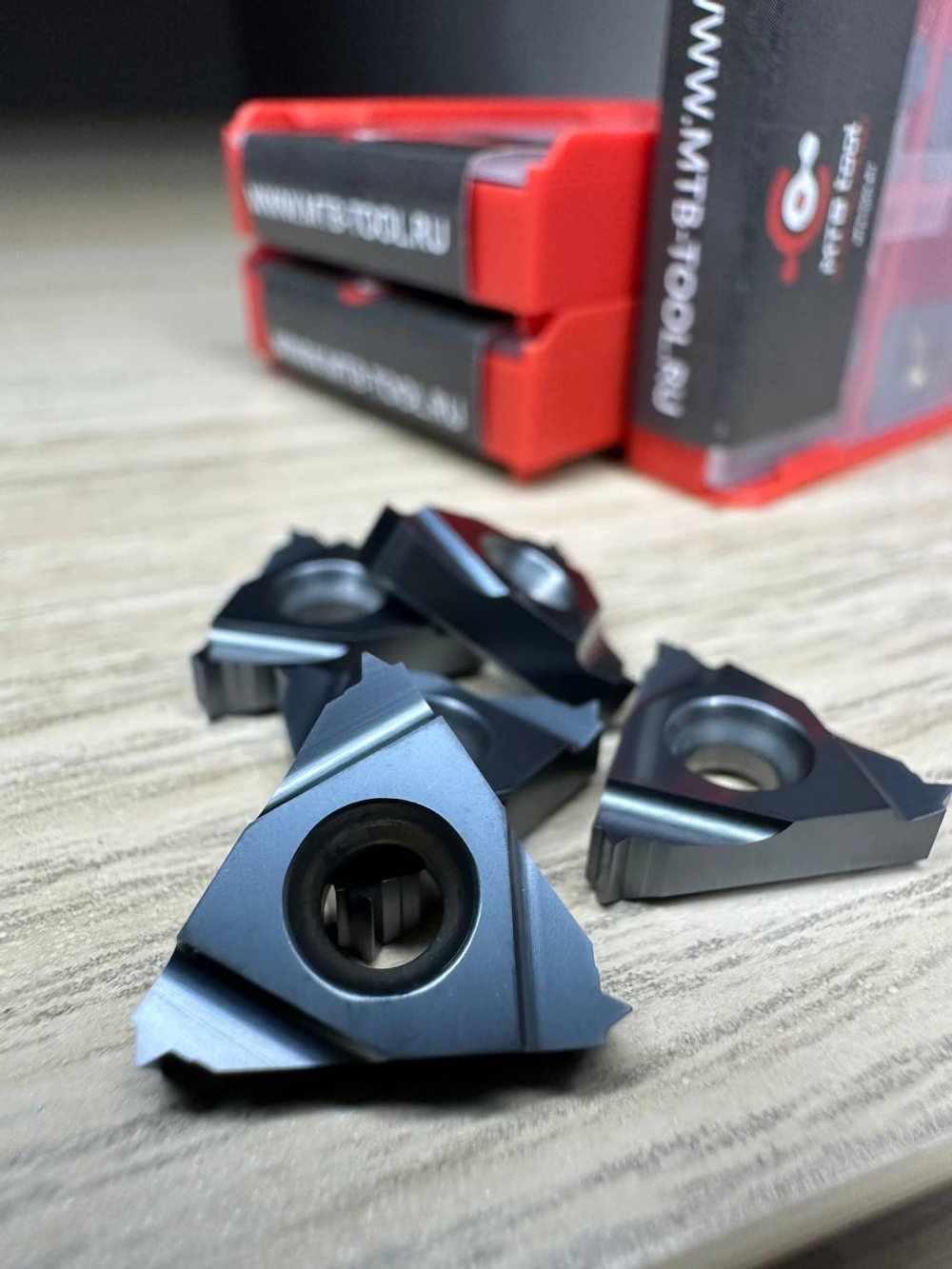 16NR1.5ISO ZP370 пластина резьбовая твердосплавная, метрическая резьба полный профиль 60°