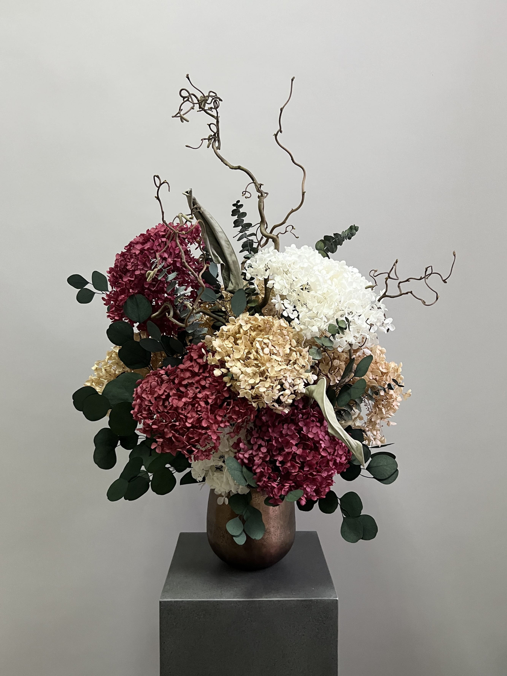 Композиция в кашпо Вега