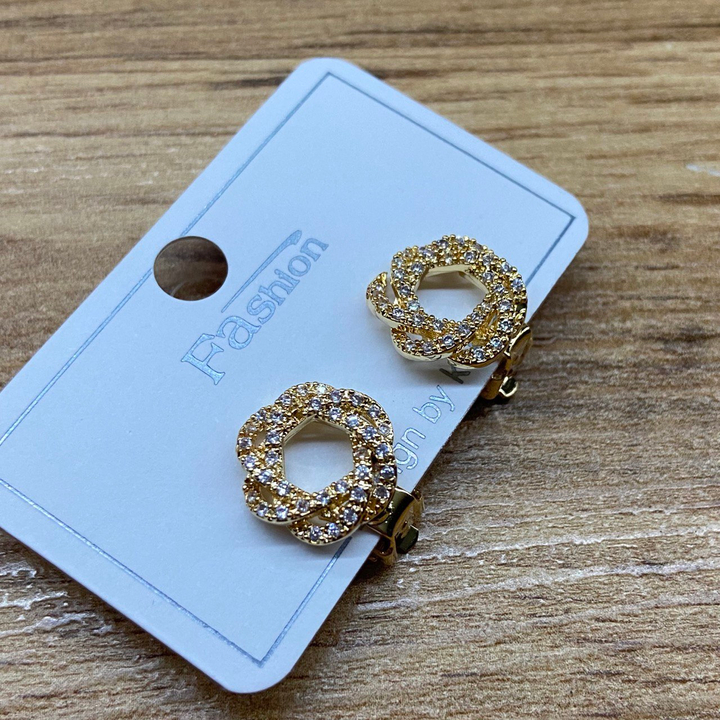 Серьги-гвоздики Круг плетеный из 3 нитей циркон металл золотистый