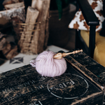 Железный крючок для вязания с деревянной ручкой из рябиной размером 2.0 мм. K136